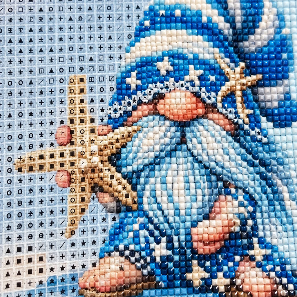 blue winter Christmas gnome diamond painting drill and canvas detail