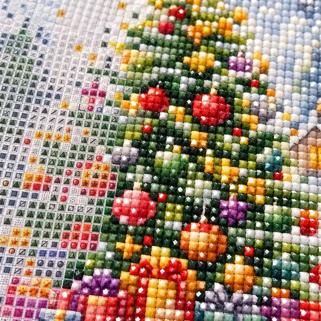 Elegant Christmas Tree Diamond Painting Kit detail